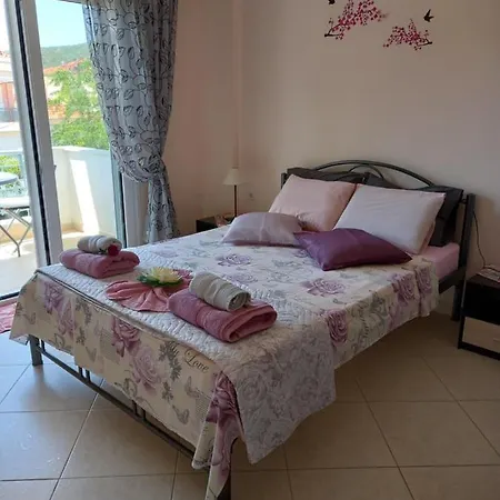 דירה Anastasia's 2 *